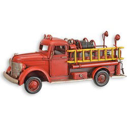A TIN MODEL OF A FIRETRUCK
