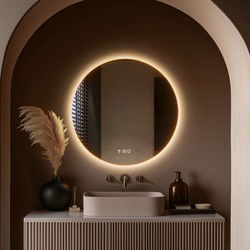 Lumoire Badkamerspiegel met Verlichting - Richmond - 60CM Rond - Anti Condens Verwarming - Klok