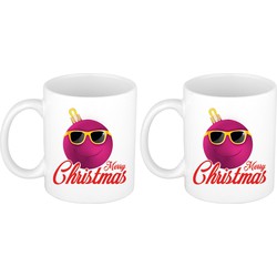 Set van 2x stuks kerstcadeau mokken / bekers Merry Christmas roze smiley kerstbal 300 ml - Bekers