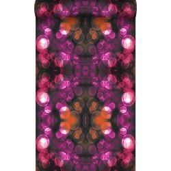 Origin Wallcoverings behang kaleidoskoop-motief roze en oranje - 53 cm x 10,05 m - 337202