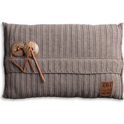 Knit Factory Aran Sierkussen - Taupe - 60x40 cm - Inclusief kussenvulling