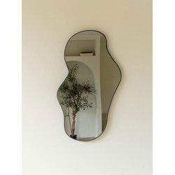 Indore Home - Spiegel Troas - organische vorm - asymmetrisch - wandspiegel - 60cm - zwart