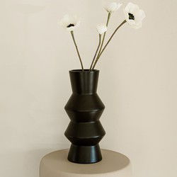 Indore Home - Vaas Evi - Bloemenvaas - Woonkamer decoratie - angular - Vaas Zwart - Medium