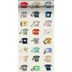 ESTAhome XXL behang retro telefoons beige, grijs, rood en blauw - 50 x 900 cm - 158503