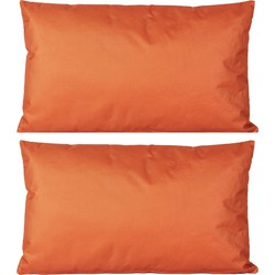 2x Bank/sier kussens voor binnen en buiten in de kleur oranje 30 x 50 cm - Sierkussens