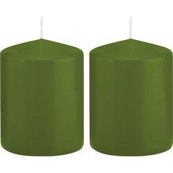 2x Kaarsen olijfgroen 6 x 8 cm 29 branduren sfeerkaarsen - Stompkaarsen