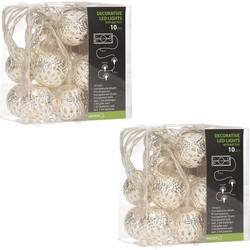 2x stuks zilveren kerstballen slingers met witte led verlichting - Lichtsnoeren