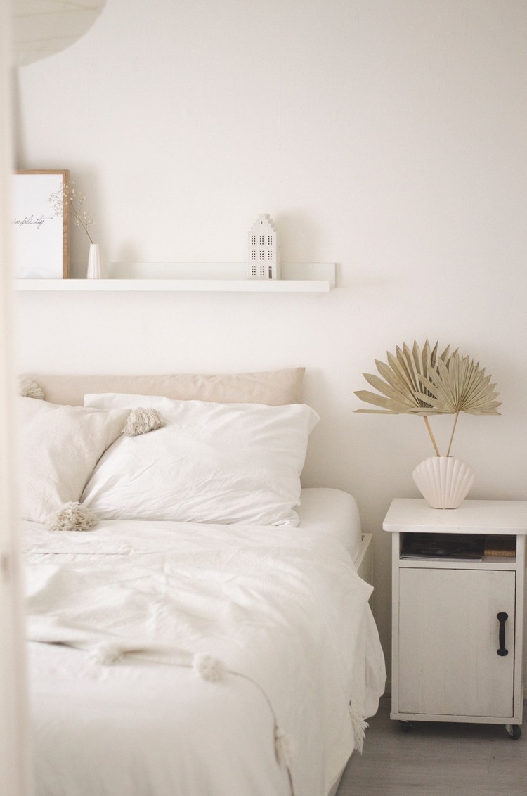 Wit met beige slaapkamer