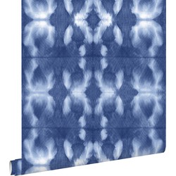 ESTAhome behang tie-dye shibori motief jeans indigoblauw - 53 cm x 10,05 m - 148685