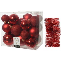 Kerstversiering kunststof kerstballen 6-8-10 cm met folieslingers pakket rood van 28x stuks - Kerstbal