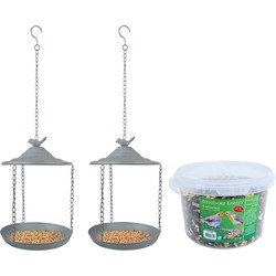 2x stuks metalen vogelbaden/voederschalen hangend 30 cm met 4-seizoenen vogel strooivoer 2,5 kg - Vogelvoederhuisjes