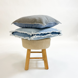 Dutch Decor FUTON - Sierkussen denim - 50x50 cm - blauw - jeans - met rits - lounge kussen - Dutch Decor