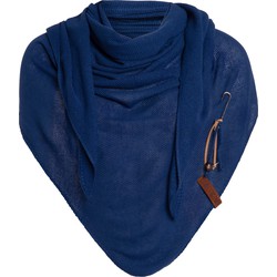 Knit Factory Lola Gebreide Omslagdoek - Driehoek Sjaal Dames - Kings Blue - 190x85 cm - Inclusief sierspeld