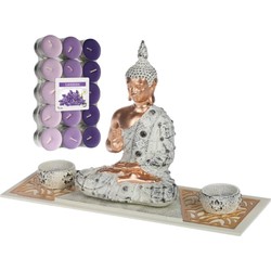 Boeddha beeld voor binnen 33 cm met 30x geurkaarsen lavendel - Beeldjes