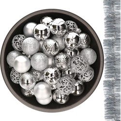 37x stuks kunststof kerstballen 6 cm met 2x stuks slingers zilver - Kerstbal