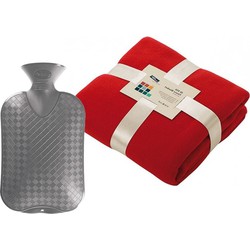 Fleece deken/plaid - rood - 130 x 170 cm - kruik - 2 liter - Plaids