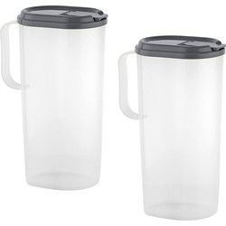 2x stuks waterkannen/schenkkannen met antraciet grijze afsluitbare deksel 1,8 liter kunststof - Schenkkannen