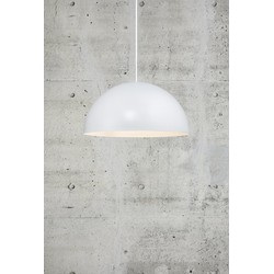 Hanglamp boven tafel diameter 300 mm of 400 mm halfrond met E27 fitting wit of zwart