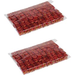 120x stuks decoratie prikkers mini cadeautjes rood 2,5 cm - Kerststukjes