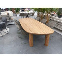 Set Tirrena tafel 300x112x76 cm teak en 6 Alessio stoelen groen incl. kussen