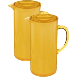 Set van 2x stuks sapkan/schenkkan karaffen met deksel 1950 ml geel - Schenkkannen