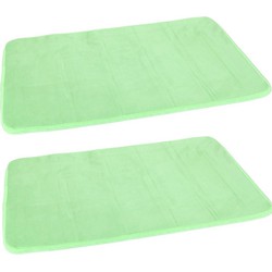 Set van 2x stuks badkamerkleedje rechthoekig 40 x 60 cm groen van sneldrogend materiaal - Badmatjes