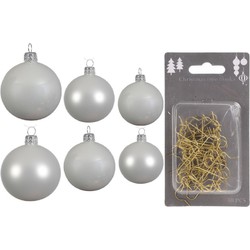 Groot pakket glazen kerstballen 50x winter wit glans/mat 4-6-8 cm incl haakjes - Kerstbal