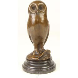 A BRONZE SCULPTURE OF A YOUNG OWL