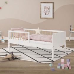 Kinderbed 70x140 cm met lattenbodem en uitvalbeveiliging wit/naturel grenenhout ML design