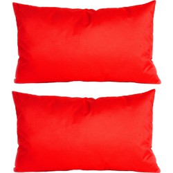 4x stuks buiten/woonkamer/slaapkamer kussens in het rood 30 x 50 cm - Sierkussens