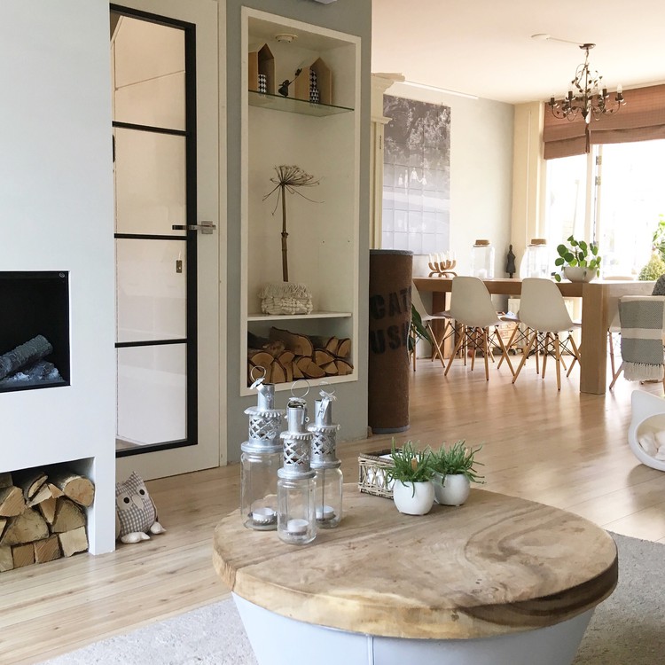 Zijdelings gemakkelijk holte Shop the look: Grijs-wit interieur met houten accenten | HomeDeco.nl