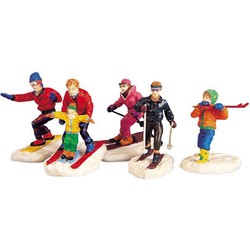 Winter fun figurines