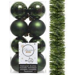 Decoris kerstballen en kerstslinger 17x stuks donkergroen kunststof - Kerstbal