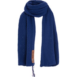 Knit Factory Luna Gebreide Sjaal Dames & Heren - Colsjaal - Omslagdoek - Kings Blue - 200x50 cm - Inclusief sierspeld