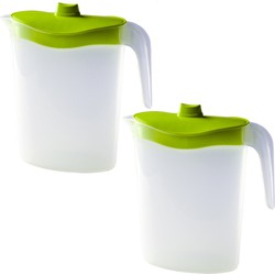 4x Smalle kunststof koelkast schenkkannen 1,5 liter met groene deksel - Schenkkannen