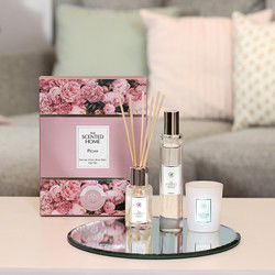 Houtige & Fruitige Geurstokjes Peony met verstuiver , roomspray en geurkaars