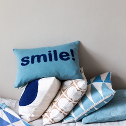 Smile Kussen Blauw