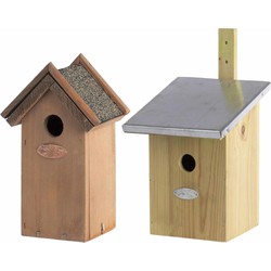 Voordeelset van 2x stuks houten vogelhuisjes/nestkastjes eiken en houtkleur - Vogelhuisjes