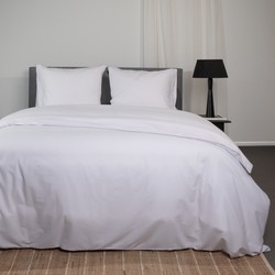 Superieur Dekbedovertrek Twin Face - Wit - 100% Katoen - 200x200/220cm Tweepersoons – Streel wit dekbedset – adembenemend in uitstraling – optimaal ventilerend en ademend