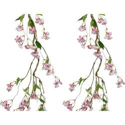 2x stuks kunstbloem/bloesem takken slingers - lichtroze - 130 cm - Kunstplanten
