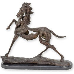 A MODERN BRONZE SCULPTURE OF A HORSE ON A MARBLE BASE