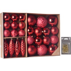 Kerstballen/ornamenten pakket 31x rood kunststof mix incl. 50x ophanghaakjes - Kerstbal