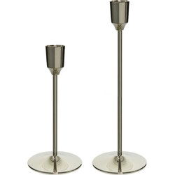 Luxe dinerkaarsen kandelaars set 2x stuks aluminium 15 en 20 cm zilver - kaars kandelaars