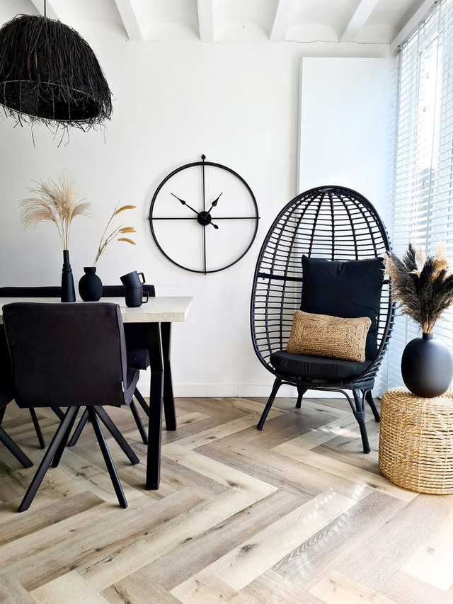 kwartaal vlam Dislocatie Shop de look: lichte woonkamer met donkere accessoires | HomeDeco.nl