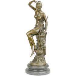 EEN BRONZEN BEELD VAN DIANA DE JAGER