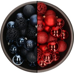 74x stuks kunststof kerstballen mix van donkerblauw en rood 6 cm - Kerstbal
