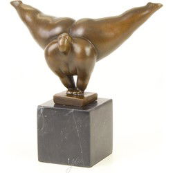 EEN MODERNISTISCHE BRONZEN SCULPTUUR VAN EEN DANSERES