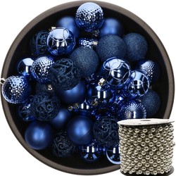 37x stuks kunststof kerstballen 6 cm kobalt blauw inclusief kralenslinger zilver - Kerstbal
