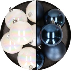 12x stuks kunststof kerstballen 8 cm mix van donkerblauw en parelmoer wit - Kerstbal