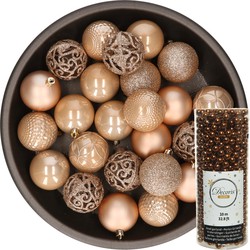 37x stuks kunststof kerstballen 6 cm inclusief kralenslinger toffee bruin - Kerstbal